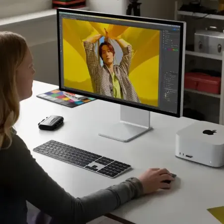 Apple Mac Studio - Puce M1 Ultra - 64 Go RAM - 1 To SSD - vidéo 8K - Garantie 1 An